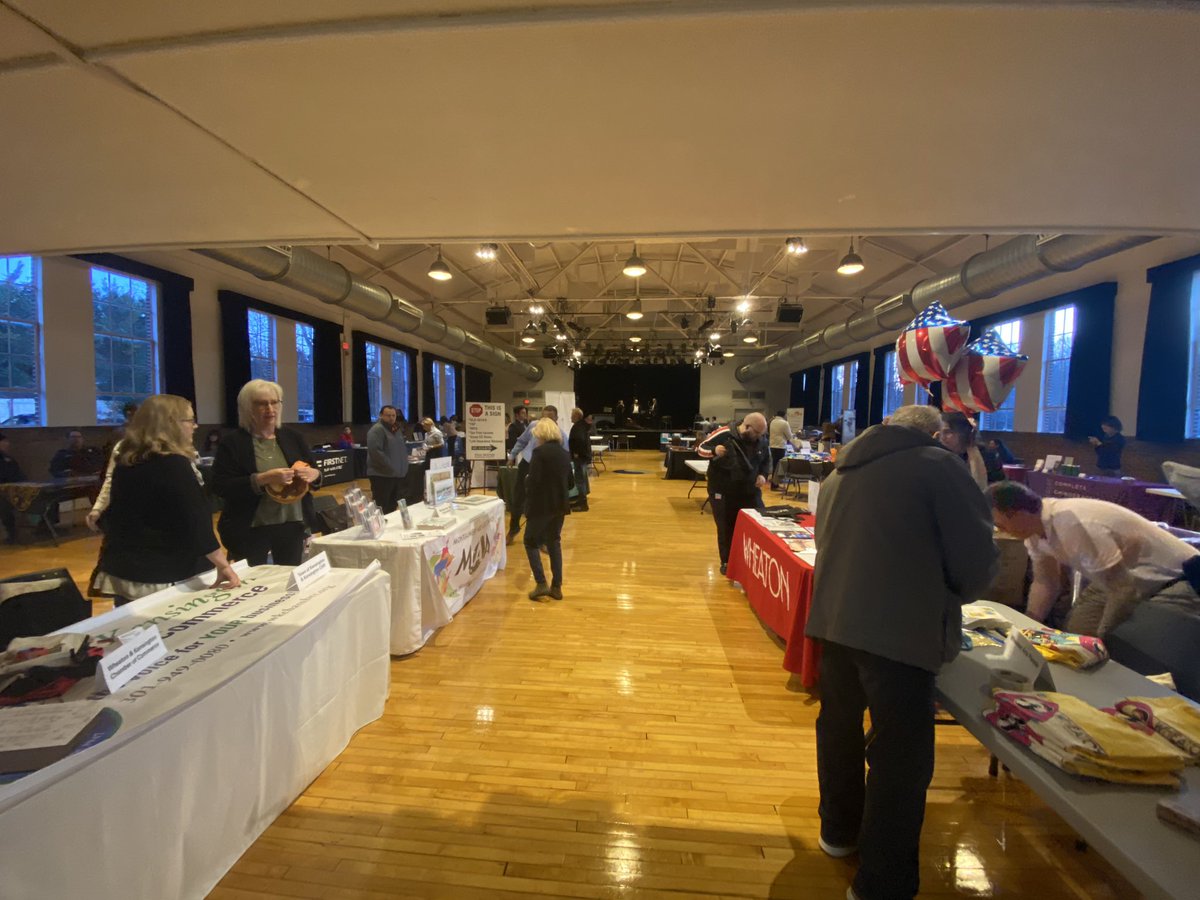 An amazing night meeting great business owners and first responders! <a href="/Evc6523/">Erika Castro</a> <a href="/AngeloR06104920/">Angelo Reyes</a> <a href="/jodiquinn69/">Jodi Quinn</a> <a href="/Ciara_Wills/">cwills</a> @DaijuanDavisSr <a href="/JakeAraghi/">Jake Araghi</a> @attportables @ATTPortablesEVD @attportablesel1