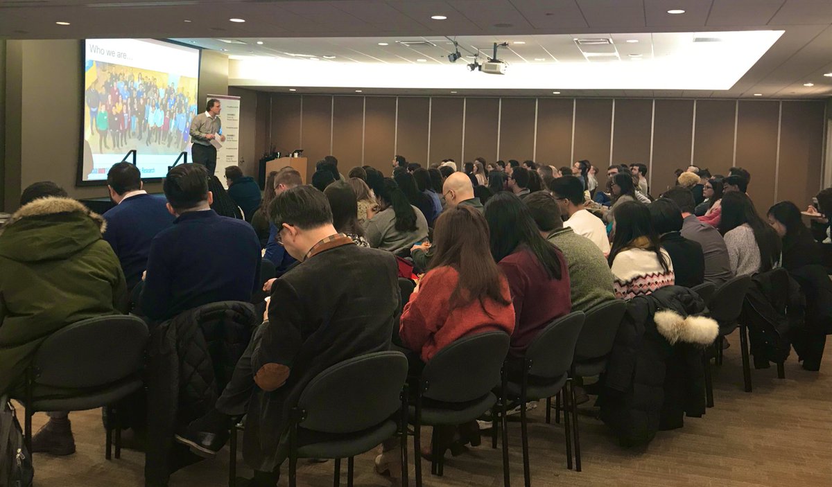 What an awesome turn out at the Open house today! S/O to David, @Annabelle94R, @RafMBatista and Diag who each gave engaging talks on their work! #BehavioralScience #research