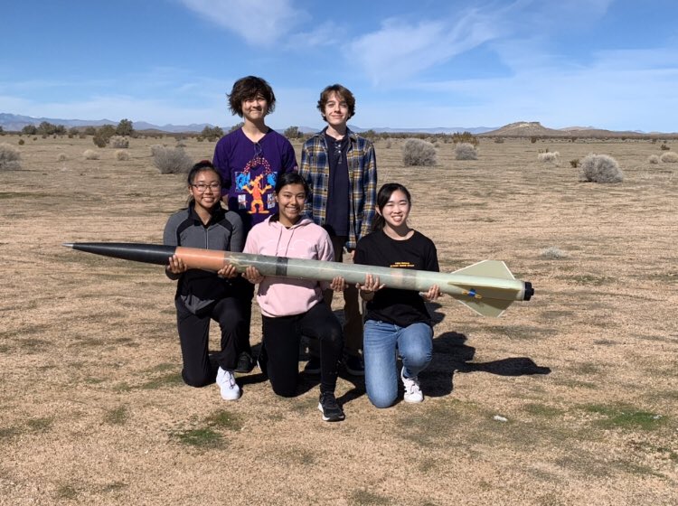 Mew_on_'s tweet photo. Successfully launched our full-scale and payload with @WISRD this past Saturday! 
#STEM #NASA 
https://t.co/jNJXqzaRYp https://t.co/x0xBpDvIwa