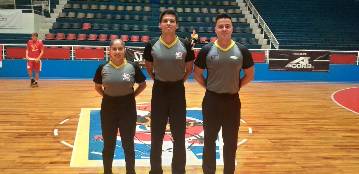 ABValparaiso's tweet photo. Juego 17 
Mendoza Básquet vs San Felipe
🏆Copa Pancho
🏟Fortín Prat 
🅰 Andrés Morales - Carlos Inostroza - Catalina Berríos https://t.co/Mmb7LsC0Dv