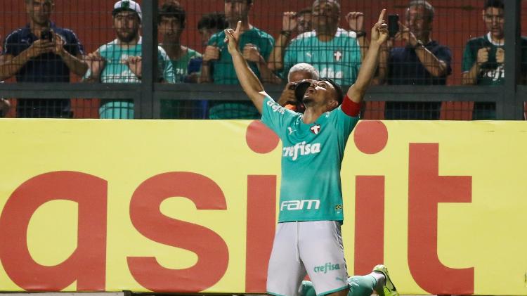 LF_Site's tweet photo. Willian brilhou e marcou três gols contra o Oeste.
O atacante ultrapassou Valdívia e agora é o terceiro maior artilheiro do time no século, com 43 gols.
E aí, será que começou bem o pôjeto do Palmeiras? 🤔
.
.
.
.
.
#Palmeiras #Willian #Futebol #Paulistão2020 #SiteLF https://t.co/z42z0VyR8P