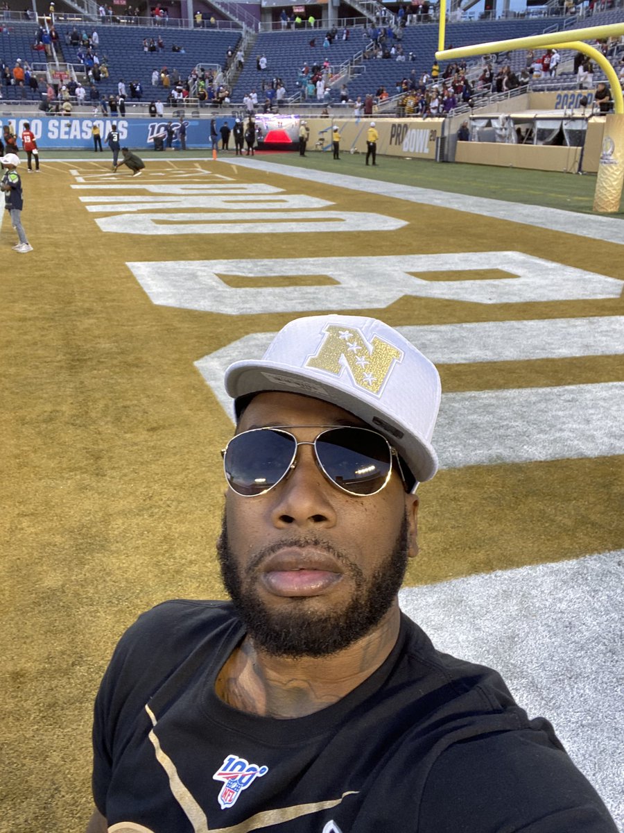 ItsFanGoals's tweet photo. First Pro Bowl It Didn’t Rain Since They Moved It To Orlando, And As Nice As The Weather Was We Still Got Hit With A Storm That Was Much Worse... Prayers To Everyone Affected!! #RIPKobe #AGameIWontForget #PostGameVibes #ProBowl2020 #AFCvsNFC #CampingWorldStadium  #ItsFanGoals https://t.co/SA5cklPPJN