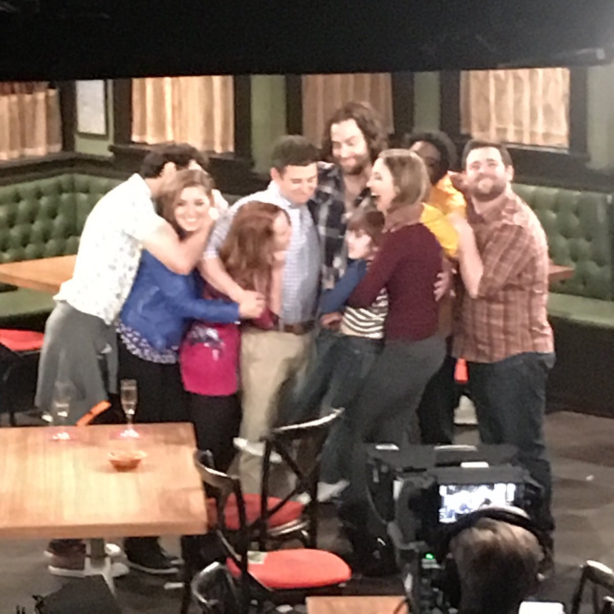 L_Peckham's tweet photo. @Buttwasted I was there! Miss this show like crazy! (And my long hair) #undateablelive https://t.co/3wifsBbQSR