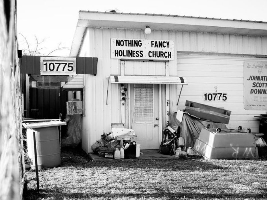 KySportsRadio's tweet photo. The last call to the Postgame Show came from guy who said he skipped his church tonight at this place in Leitchfield, Kentucky to watch the game 

He says UK shouldn’t play on Wednesday nights so he doesn’t miss church

He also talked about Barrel-rolling a Hyundai

It was great https://t.co/lytMg4PhNU