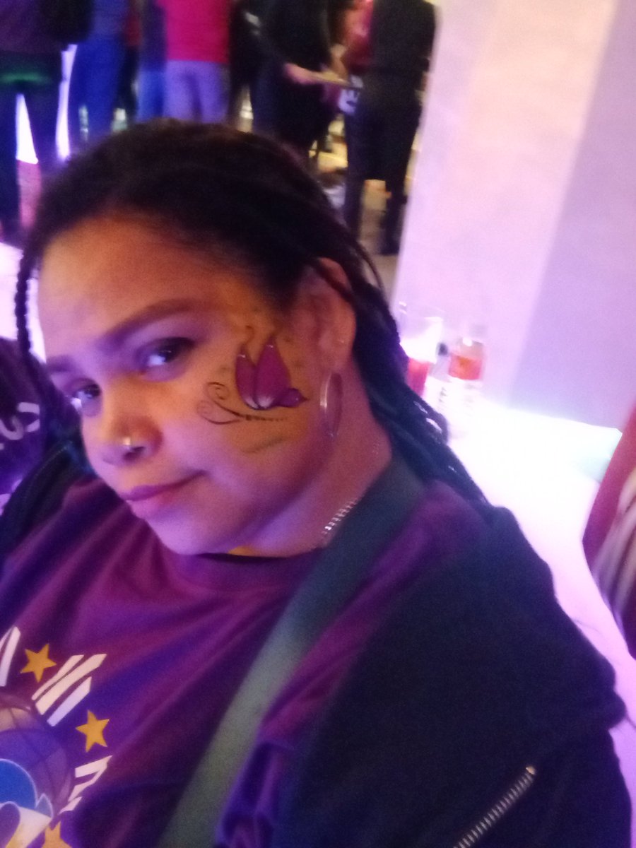 razieraz4's tweet photo. #MetroLife
#PURPLELIFE
#AOYPARTY2020
@Greg_MPCS @Jamie_Metro @Josie_MPCS @Markjones291 @McLovesjOh @iamyourritzy https://t.co/ZUaN1potT4