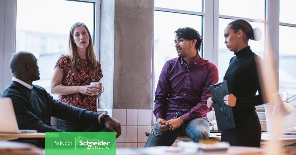 SchneiderNA's tweet photo. What's the difference between traditional #DCIM and next-generation DCIM? Find out here. #EcoStruxure #IoT https://t.co/37pLugwXGh https://t.co/QuxgzoMKbk