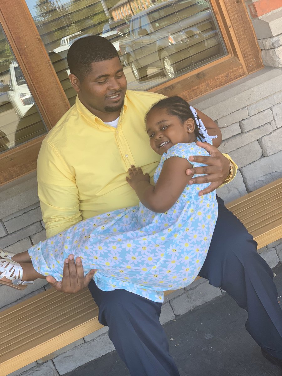 owellrel's tweet image. Stella G and Arielle Janae 💝💖#girldad #girlsdad