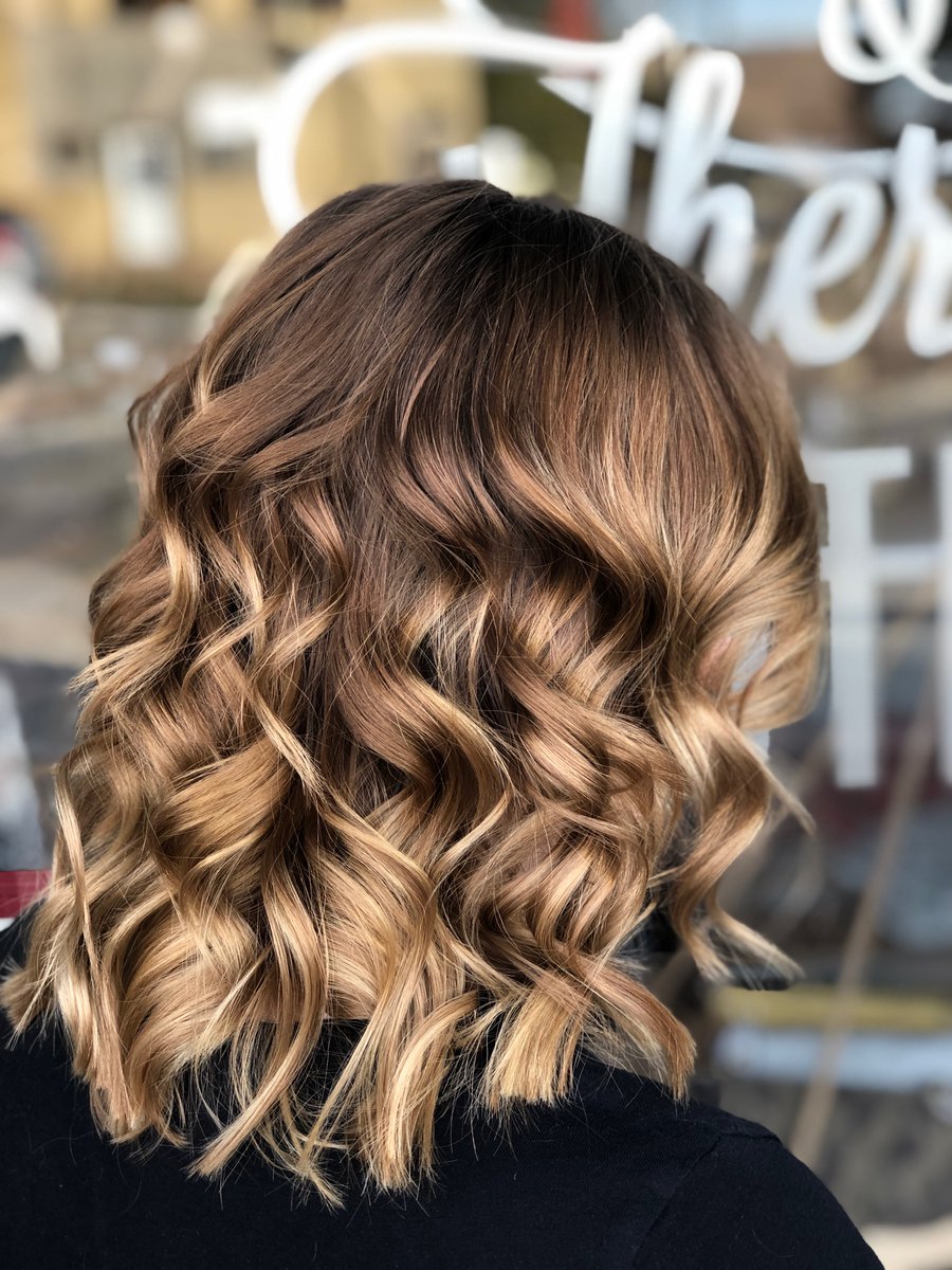 joyfullypiper's tweet photo. Looking to fill up my schedule,
I have a great promotion going on rn-
free haircut with any color service!!💇
My next client could be on your timeline!!💗💗 https://t.co/9fjsXaGiMz