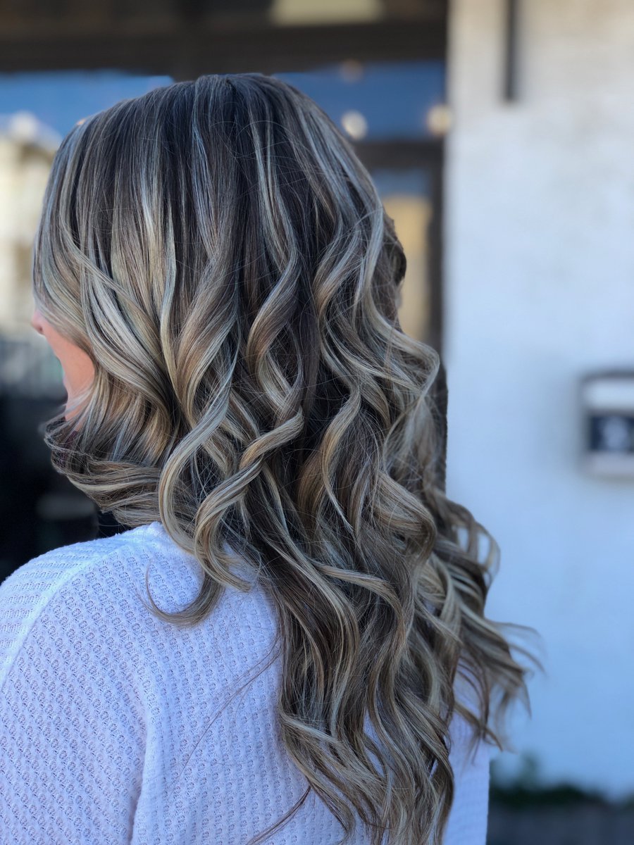 joyfullypiper's tweet photo. Looking to fill up my schedule,
I have a great promotion going on rn-
free haircut with any color service!!💇
My next client could be on your timeline!!💗💗 https://t.co/9fjsXaGiMz