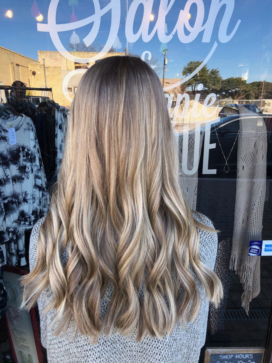 joyfullypiper's tweet photo. Looking to fill up my schedule,
I have a great promotion going on rn-
free haircut with any color service!!💇
My next client could be on your timeline!!💗💗 https://t.co/9fjsXaGiMz