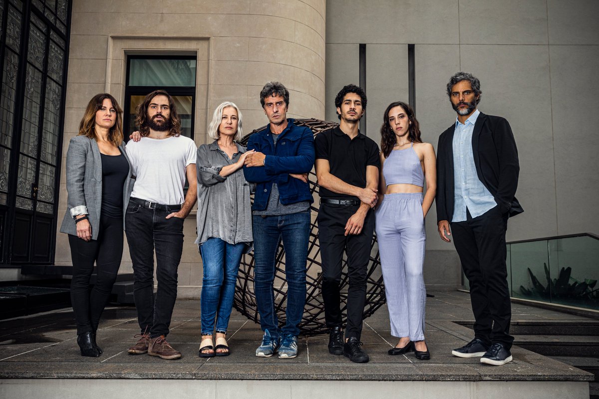 SiEspectaculos's tweet photo. SERIES >> Se viene #ElReino, la nueva producción Argentina para @netflix con un elenco de lujo: Chino Darín, Nancy Dupláa, Joaquín Furriel, Peter Lanzani, Mercedes Morán, Diego Peretti. El Reino estará compuesta por 8 capítulos y se estrenará globalmente solo en Netflix. https://t.co/BwLBDoPAC9