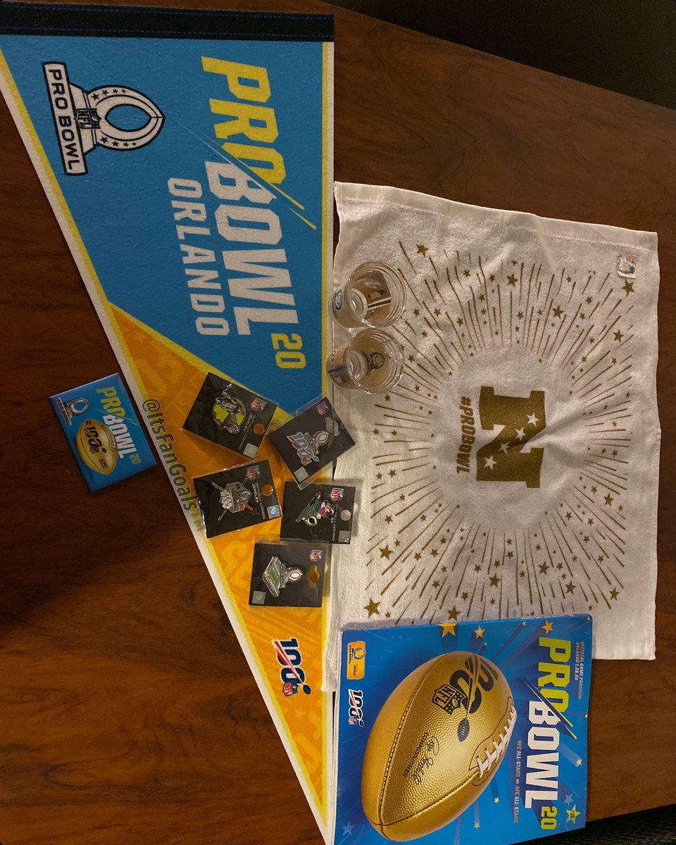ItsFanGoals's tweet photo. Left With A Few Keepsakes...
#100thSeason #ProBowl2020 #ImAProBowlerToo #AFCvsNFC #Orlando #CampingWorldStadium #RoadWarrior #TurfToeB #50YardB #ItsFanGoals ™️ https://t.co/zLex7WTYN2