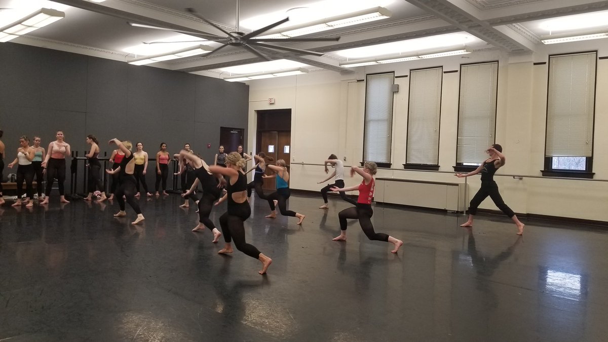 WKUDanceprogram's tweet image. We had a great day with @JonLehrerDance! We were thrilled to have Jon &amp;amp; Cristiana in our studios today teaching a master class! #creatingthinkingartists #danceonthehill #supportdance @WKUTheatreDance @WKUPcal @WKUAdmissions @caboni