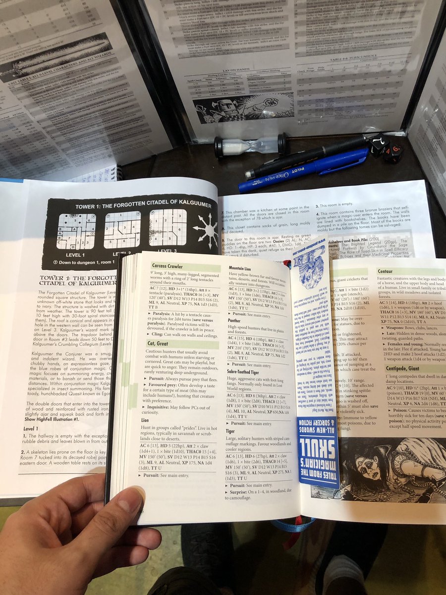 diogo_oldskull's tweet photo. Playing some #OldSchoolEssentials using the #Highfell #MegaDungeon! 7 players explores part of one of the towers, luckily survived an encounter with a Carrion Crawler and 6 Giant Vultures while managing to recover valuable tomes and some coins. No deaths as I rolled really badly! https://t.co/6HY1SRXEyc
