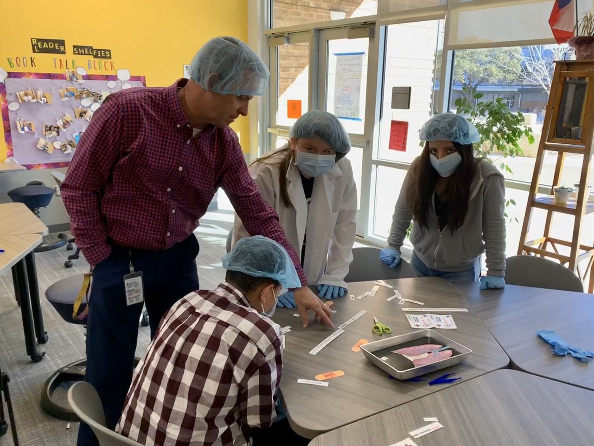 PRMSVipers's tweet photo. Ss in Long and Perez’s ELA classes perform surgery on weak sentence structure with a little science anatomy thrown in. Chief surgeon Hammond assisted :-) #collaboration #futurereadylibs #readcomal @SHBones17 @PamelaSPED @ComalWrites @ComalLueck @PieperMSLibrary @ComalSecondary https://t.co/NBGFeCsaL1