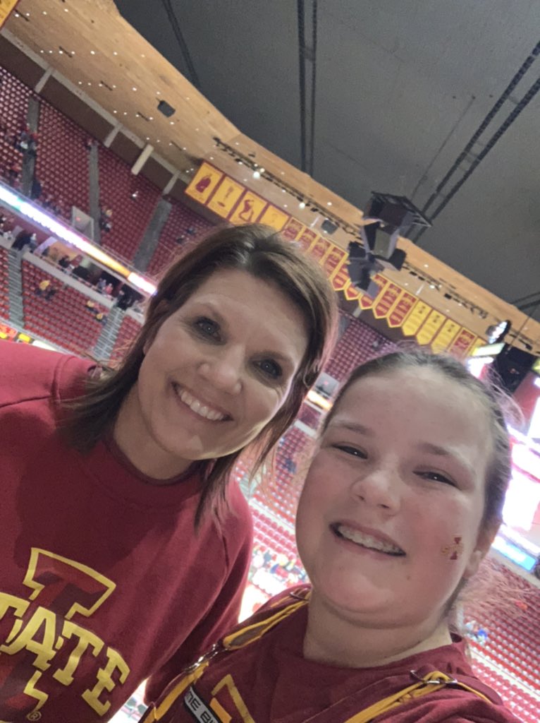 mckenna_dee's tweet photo. #cyclonenation Hilton is my happy place! https://t.co/M1foLLohUl