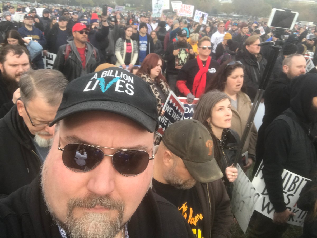 MagicVapesEcigs's tweet photo. My customers are always afraid of what politicians will do next, to vaping. Years of this. I went to Washington, D.C. to protest our President's proposed #vapeban, and you better believe @GovAndyBeshear I'll warn my customers about you, too. https://t.co/18A6eKB638