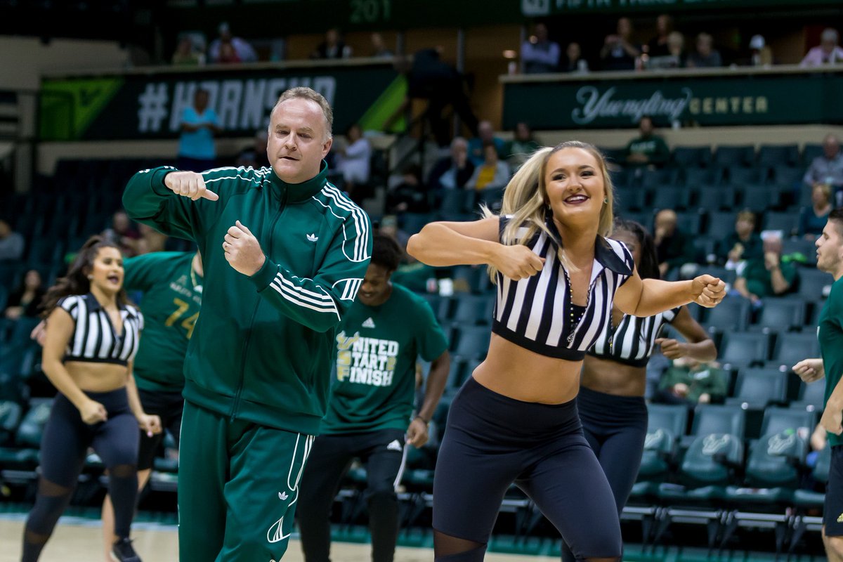 HHaxton's tweet photo. Your VP of Athletics could NEVER #usf #gobulls https://t.co/NxiaxiK1k1