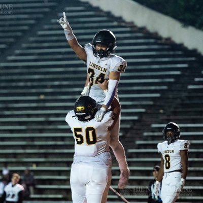 R4FBCHAT's tweet photo. Excited to welcome @football_abes. @coachmatsumoto @thatcleangame #r4accelerateeverything https://t.co/K5VVLgJPGR