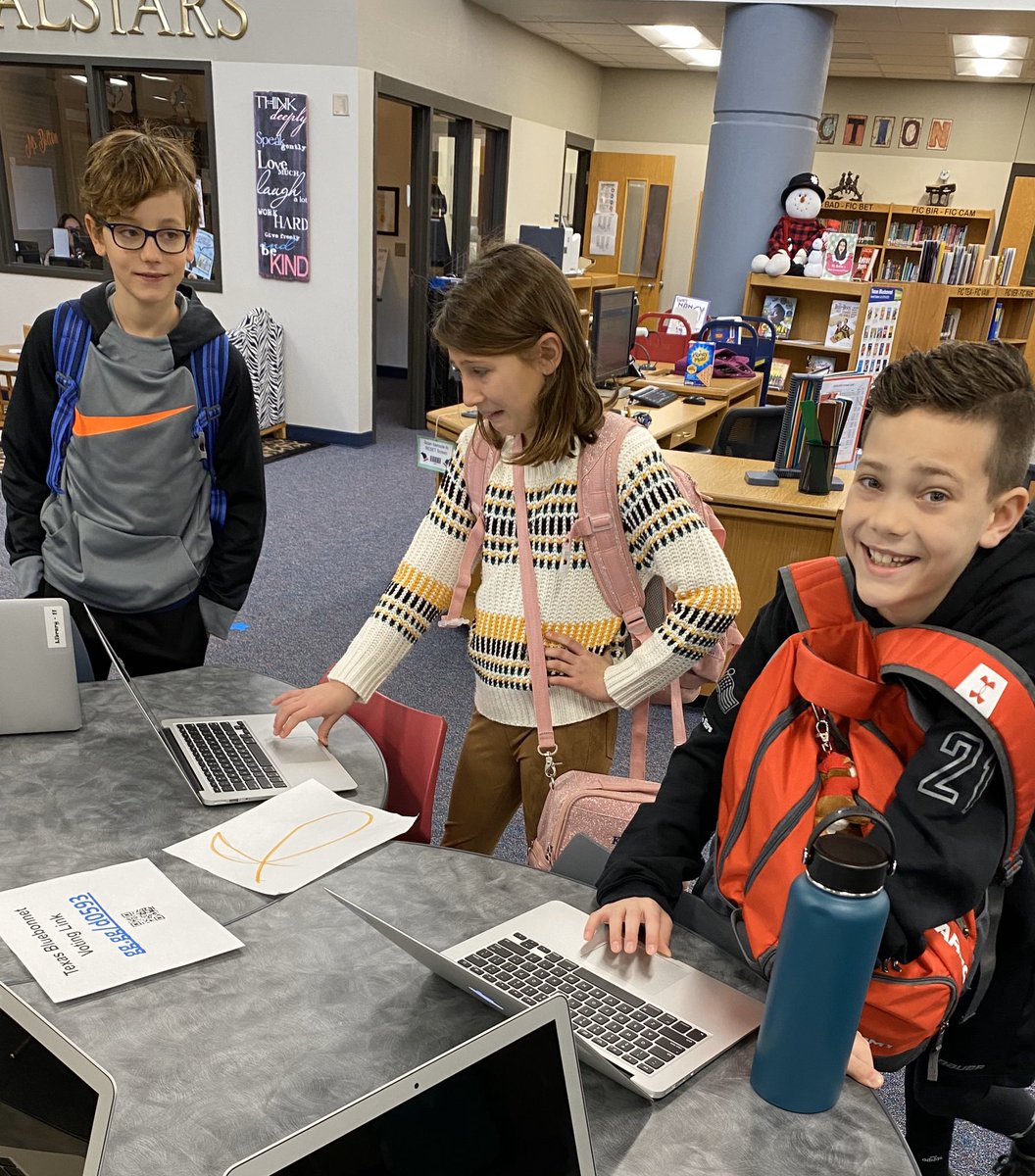 Voting for their favorite Bluebonnet book.....they could not decide which one! I was hearing pretty amazing conversations as they tried to convince themselves of which one to vote for! 🌟💙📚 #walstars