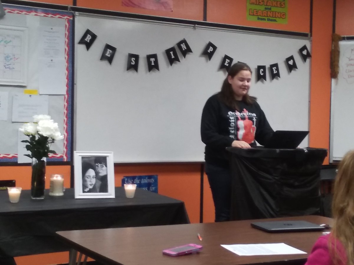 CayWildfong's tweet photo. Rest in peace, Romeo and Juliet. Student eulogies. Love these kids! Love my job! #TPOD https://t.co/XEQdbkReyH