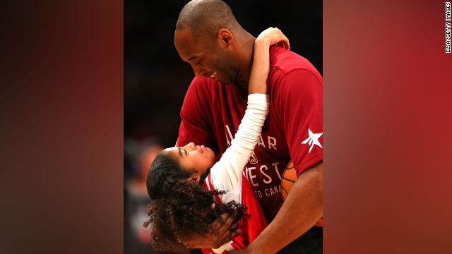 cnnbrk's tweet photo. Vanessa Bryant made her first public statement since the death of her husband Kobe and daughter Gianna, and offered condolences to the crash victims' families https://t.co/8wukd5pGl2 https://t.co/L8rOeDT3Jt