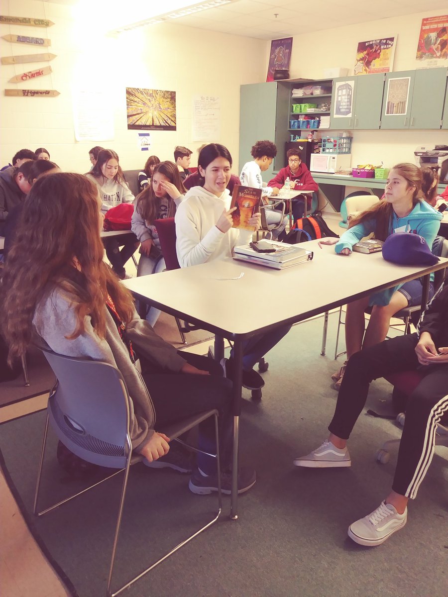 yogiMcKenzie's tweet photo. Students brought in their favorite books and explained why the book was better than the film! #thebookisalwaysbetter #vcsclw2020 @TitansLibrary @UHSTitans411 https://t.co/dT7yVrJNDR