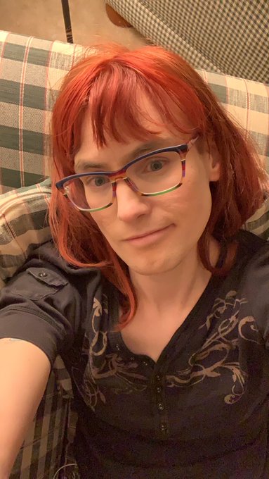 Wednesday selfie. I wish it was Friday https://t.co/eyfcMzQe9l<a href="/tag/startrek"class="tags"><span>#startrek</span></a><a href="/tag/klingons"class="tags"><span>#klingons</span></a>