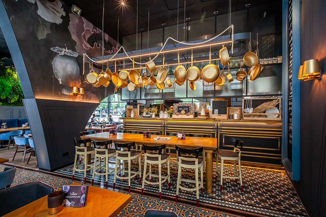 hdesignfair's tweet photo. Enchilada Group’s newest Wilma Wunder in Cologne owes its beautiful interior to Superstudio21 featuring pieces from Billiani, Emilio Nanni, &amp; Werther Toffoloni.

#HDF20 #design #hospitalitydesign #commercialdesign #bardesign #restaurantdesign #restaurantinterior #decor #interiors https://t.co/4jSM3IeT2R