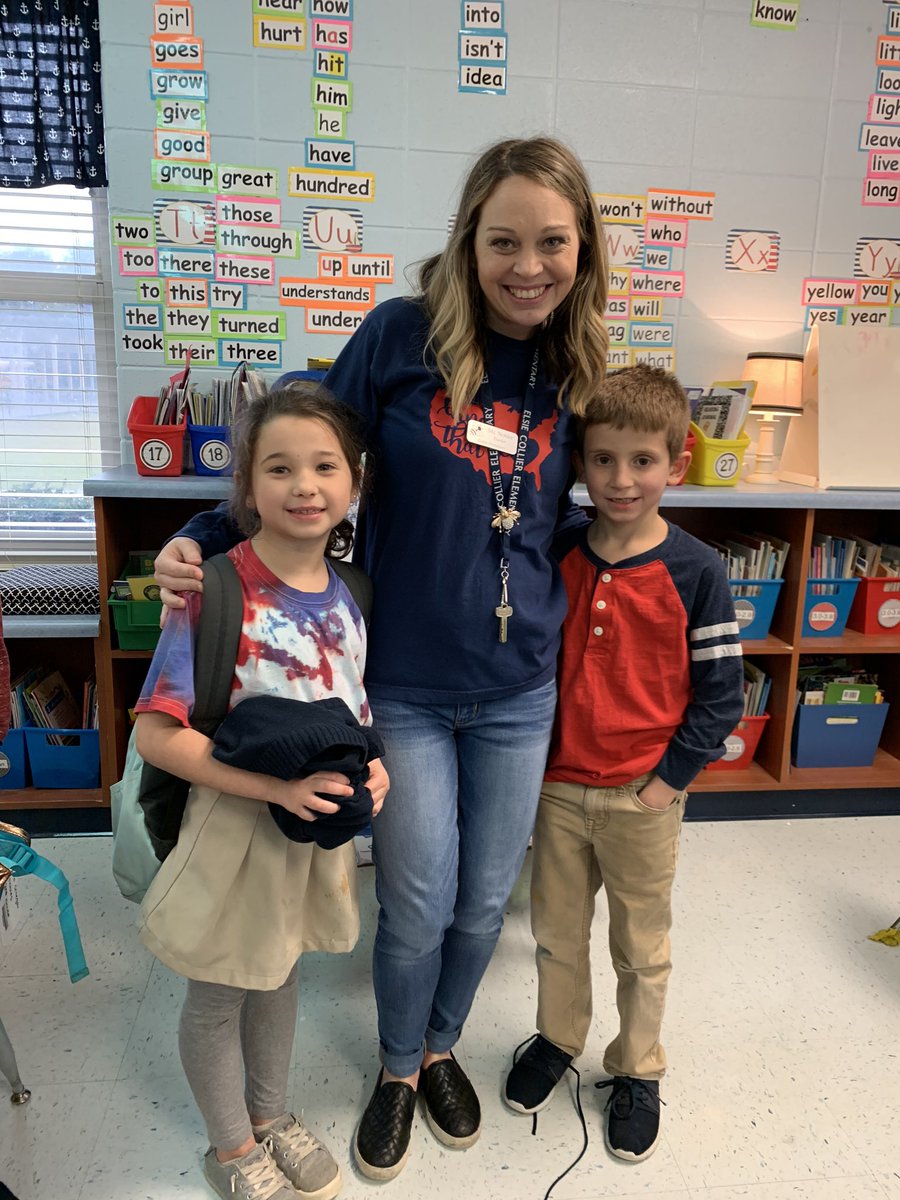 MrsNobles2nd's tweet photo. Today we wore our patriotic shirts to show our true colors! @CollierES #GreatKindnessChallenge https://t.co/u2aN4MTx8Q