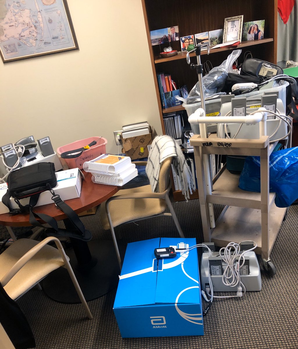 chrissiecheyne's tweet photo. Took a break from packing #vad stuff 4 #734->434 flip. #vadmontage #cantfindtah, #vadcoordinators @URMed_AHF #lcgifts 😂@AbbottCardio @VADCoordinator https://t.co/3XkwyqM5j8
