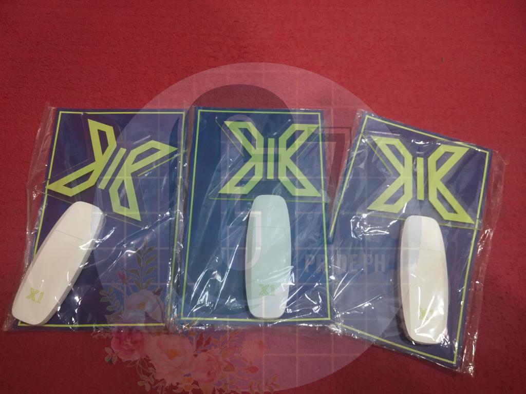 G7PridePH's tweet photo. 📌 [WTS/LFB]

👉ONHAND SALE‼️

🌴 X1 SHOWCON FANLIGHT [3 PCS. AVAILABLE]

💸 950 + LSF

📝 https://t.co/AUvWqJ6o0G

💳 MOP: BDO/PALAWAN EXPRESS/CEBUANA
📦 MOD: ABesT/J&amp;t

‼️STRICTLY NO CANCELLATION OF ORDERS‼️

#G7PridePH_ONHANDS 
#X1 
#x1back https://t.co/3LXkg9AO3c