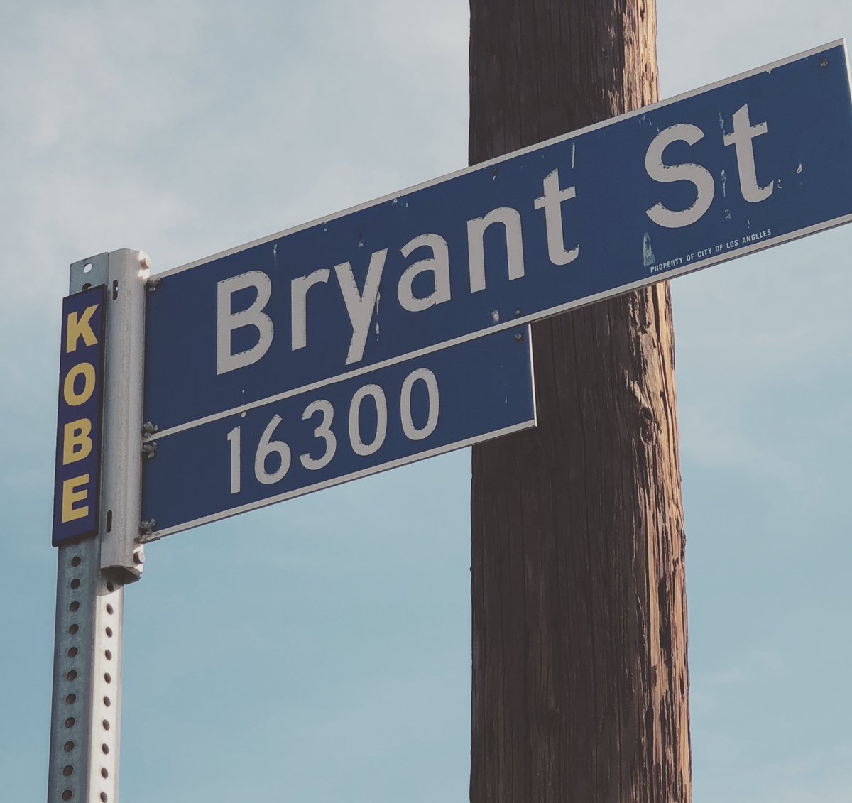 NunezMedia's tweet photo. Coincidentally my love for basketball flourished while growing up on Bryant St.  We appropriately temporarily renamed it today #KobeBryantStreet #KobeBryant  #kobe #MambaOut https://t.co/4lqRfooQT8