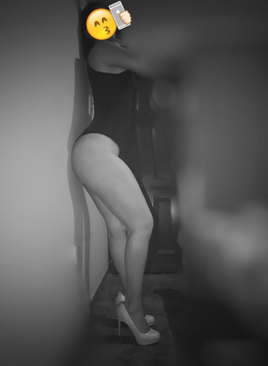 xconejitax0's tweet photo. @karol_silvai @MariSantt1 Se hacen solicitudes eroticas como
Fotos,Video xxx ,Gif,Zinkg  por 5 dolares

Un zinkg con el nombre en cualquier parte de mi cuerpo tiene un presio de 1 
O siguen a mi cuenta de pornhub https://t.co/loY2XFWhMJ https://t.co/NdBsrL0Gd0