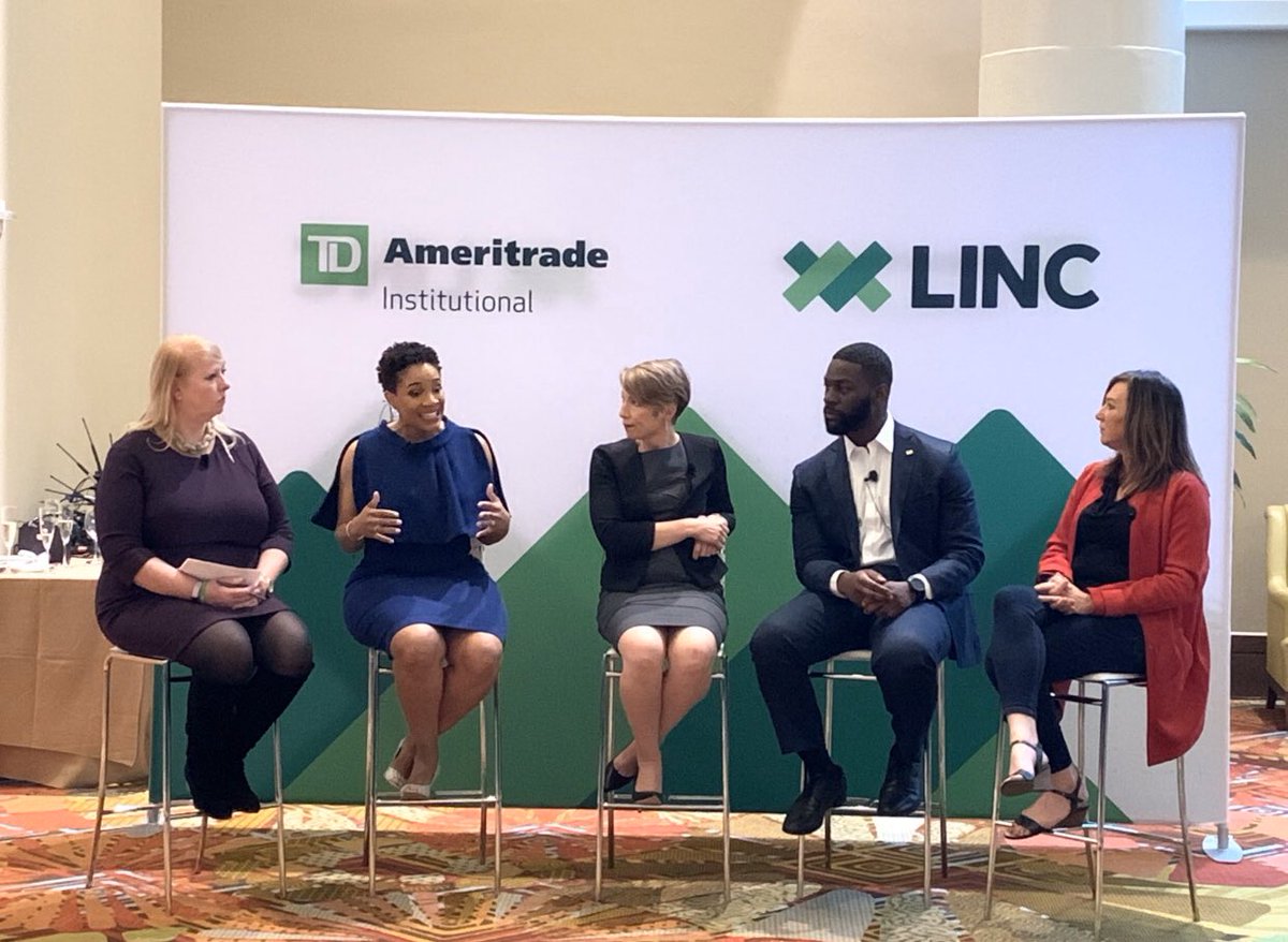 lazettabraxton's tweet image. The TDA Candid Conversation was 🔥! #RealTalk #RealStories #RealAction on diversity, equity and inclusion. 

@KateHealy_TDA @DasarteYarnway @SonyaDreizler @holliefagan4