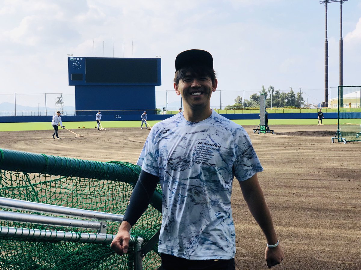 未開封】北海道日本ハムfighters2026沖縄CP選手愛用ブレーカー 黒