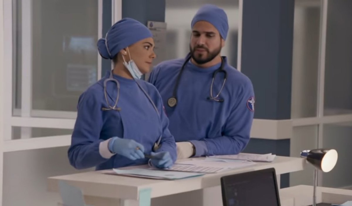 DaniArenasCol's tweet photo. #CollagesyCapturas #6Parte #MejoresMomentos #DavidYRegina #Davina 💑💘😍❤ @DanArenas @liviabritoof #Capitulo57 @MedicosOf #MedicosLineaDeVida #ConLasEstrellas #TeamMedicos #BendicionesATodos 😘❤🙏🏾 https://t.co/kbO0hJlw7W