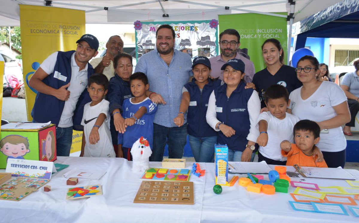abgmadero's tweet photo. ¡Queremos que los servicios del #GobiernoDeTodos lleguen a todas partes del país!

Hoy nos trasladamos a #MoronaSantiago para visitar la feria #BrigadasTodaUnaVida, en la que varias instituciones del Estado brindan sus servicios a pobladores de la parroquia #RíoBlanco.

#JuntoATi https://t.co/JLJrBymgXY
