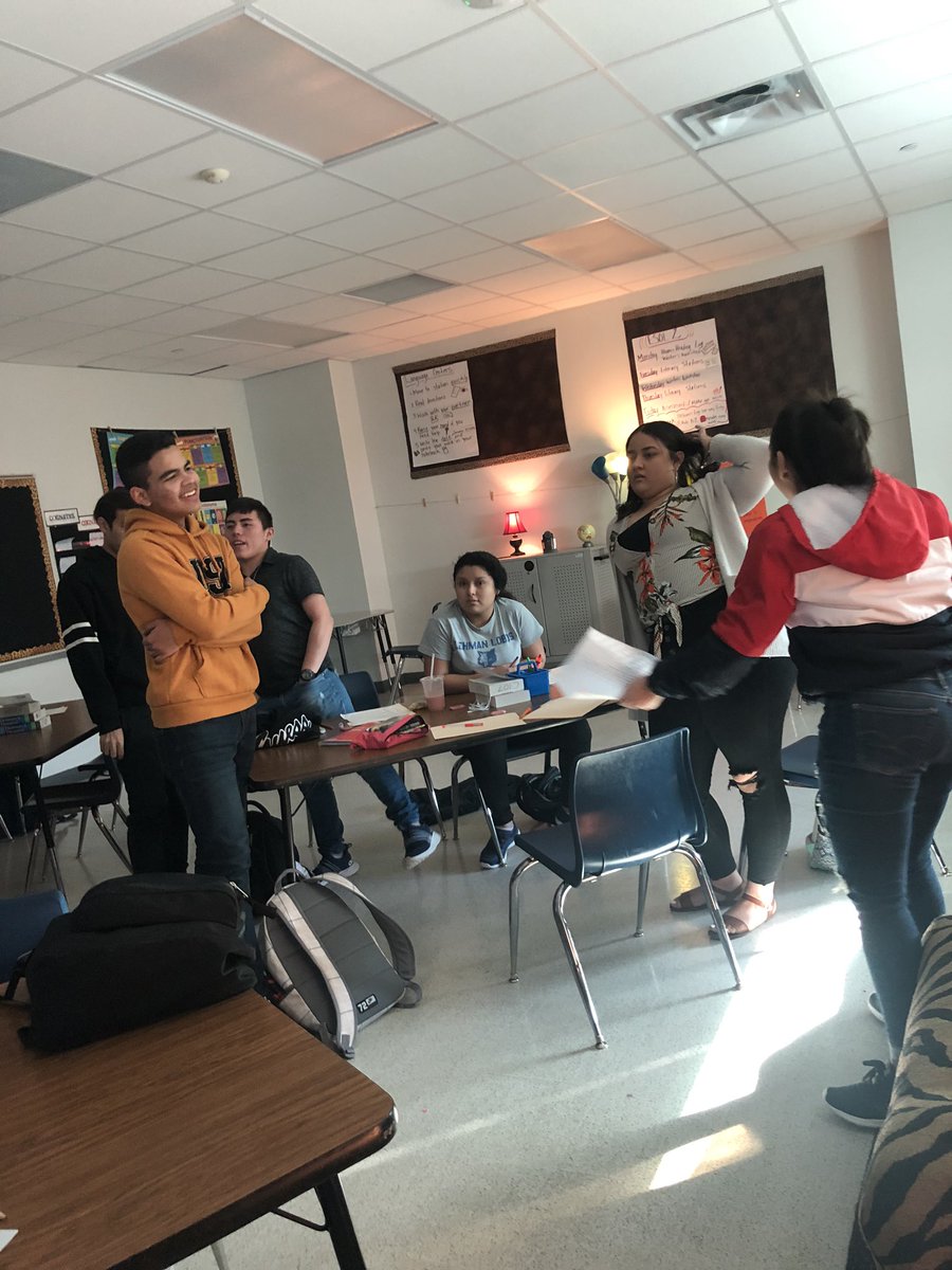 msmari789's tweet photo. They are talking to each other in English! #teacherwin #thinkpairshare #tpr #structuredcoversation #iteachenglish #ELLsRock! https://t.co/iGH6IuAG01