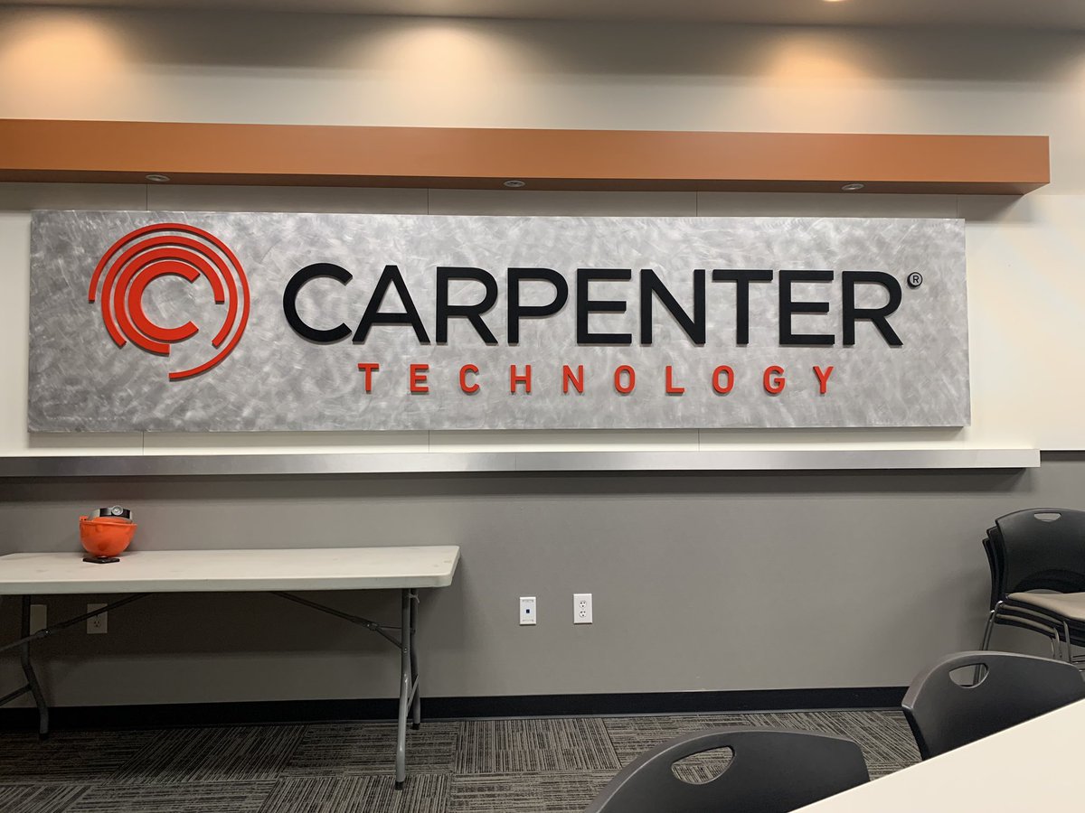 nbendall's tweet photo. A huge shoutout to @NorthALWorks and Johnita Romine for organizing an amazing Educator Workforce Academy today! We toured and learned about the many career opportunities at Huntsville Hospital and Carpenter Technology. #CTE #EverEvolvingCareers #PreparingOurFuture https://t.co/aICQJ2XY4B