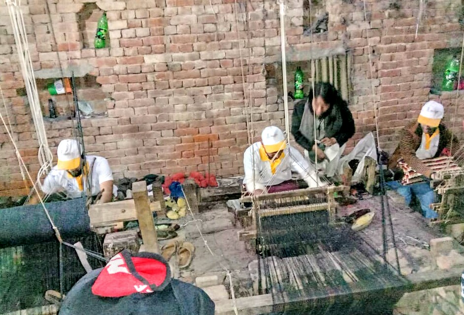Chanucreations's tweet photo. RPL /PMKVY Skill Development Training for Two shaft Handloom weaver at Nirpura Baghpat District Uttar Pradesh Batch ID -59498 &amp; 59492.@TextileSS @PMKVY_ @MSDESkillIndia @NSDCINDIA @myogiadityanath @PMOIndia https://t.co/Ow63YqzR8k