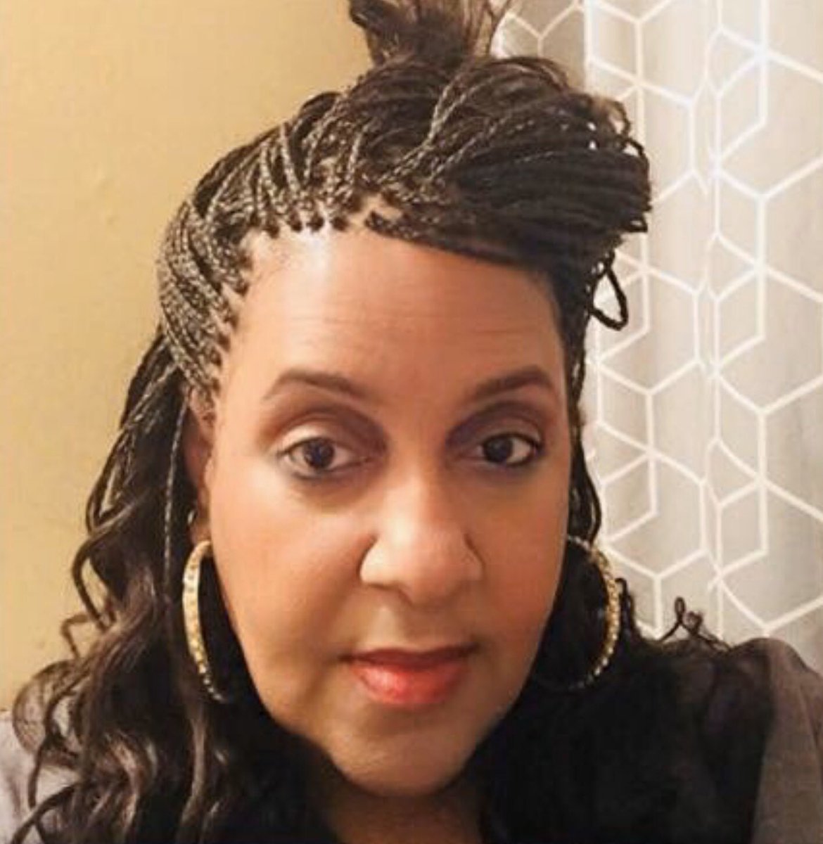 RobCheyenne's tweet image. Me with the micros!  I love wearing braids, but it’s expensive!  Thoughts ❤️❤️