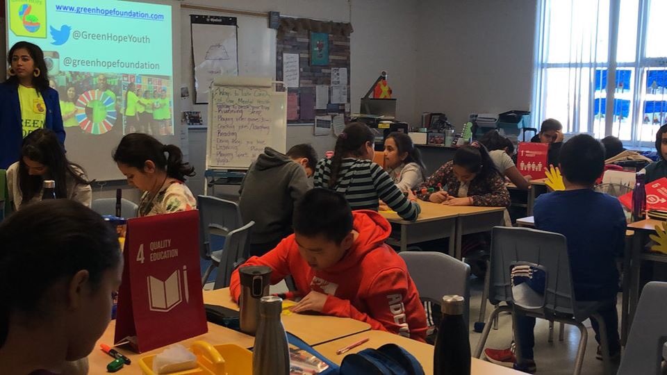 KehkashanBasu's tweet photo. #GreenHope in Ontario, Canada !
Delighted to conduct a workshop for the wonderful students of EF Public School on #localisingtheSDGs! They pledged to take ground level action to protect the planet!
#Education4SustainableDevelopment is essential 4 achieving a #sustainablefuture! https://t.co/WkOLR65z5r