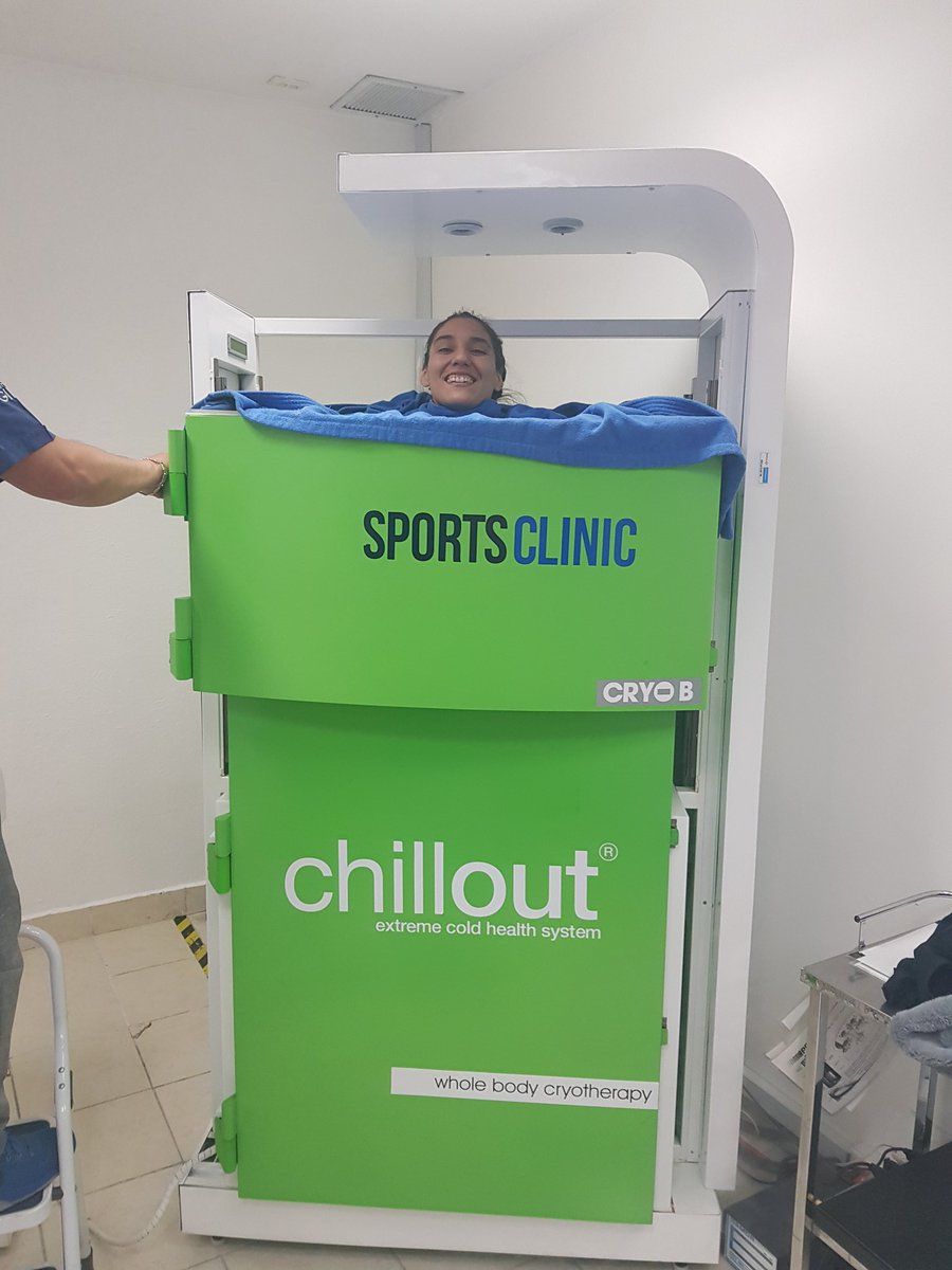 liliyaks's tweet photo. Miércoles de recuperación fuera y dentro de la alberca 🏊♀️ con @CRYO_B. Te invito a sentir los beneficios que #ElPoderDelFrio❄ le brinda a tu cuerpo con temperaturas de hasta -190°C en @SportsClinicMex 🇲🇽💪🏻🏋️♀️🏊♀️❄🙌 https://t.co/PD5eOSLhRw