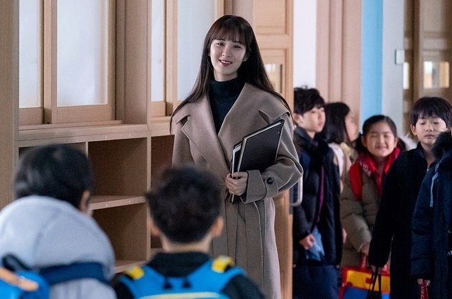[#HELLODRACULA] 200130

"Expectations and attention are focused on the synergy between Seohyun and Lee Jihyun, who will portray the inner story of a mother and daughter..."

📰n.news.naver.com/entertain/arti…

#SEOHYUN #서현 
#안녕드라큘라 <a href="/sjhsjh0628/">서현(Seohyun)</a>