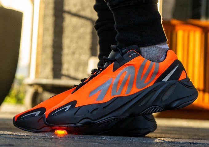 eardlykatie's tweet photo. adidas Yeezy Boost 700 MNVN
Release Date: February 28th, 2020
$220
Color: Orange/Orange/Orange
Style Code: FV3258
=>https://t.co/tEBY4ddnB8 https://t.co/XHNFS9ptGu