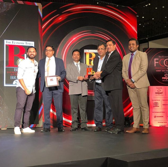Siegwerk_inks's tweet photo. Siegwerk India was recently recognized as the Safe Packaging Ink Partner by Economic Times, the financial daily newspaper of India. The award was presented during Economic “Times Food Processing & Packaging Summit”. #safepackaging #inks #inkbusiness https://t.co/VZBMsoQAjE