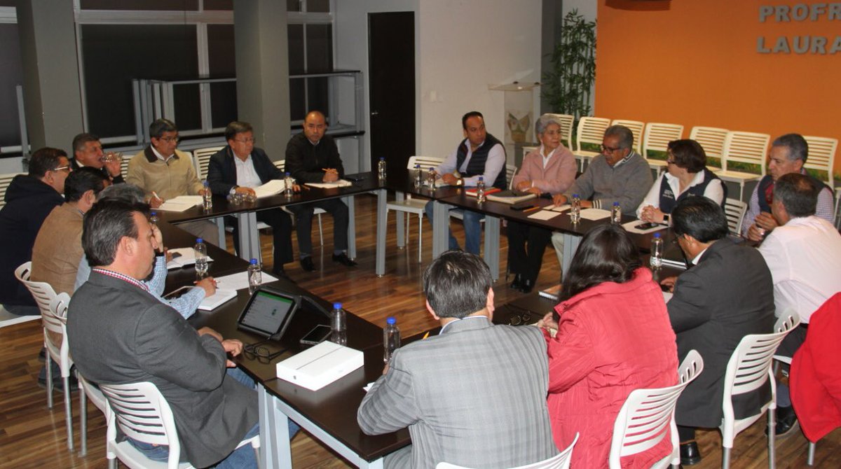 El Secretario @atilanorp se reúne con colaboradores de SEPH para dar seguimiento a las estrategias y actividades que se implementan en las aulas de los diferentes niveles educativos para brindar una educación de calidad con equidad e inclusión, política del Gobernador <a href="/omarfayad/">Omar Fayad</a>
