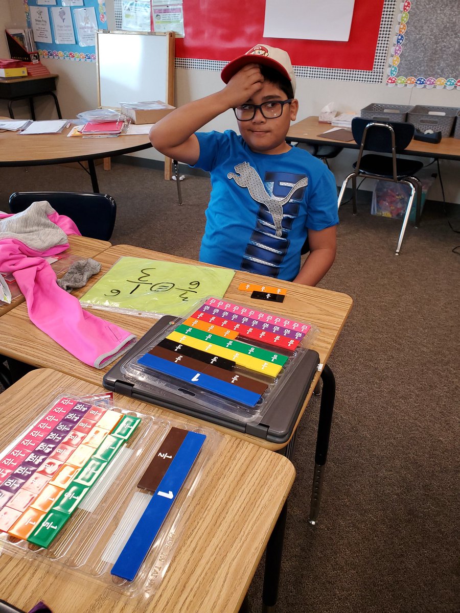 FowlerEagles18's tweet photo. Fourth grade Power Hour!!! We are working on ordering and comparing fractions. https://t.co/1ycCsvhGxg