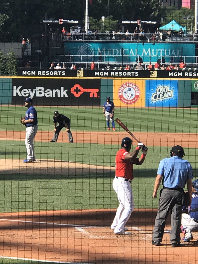 markymark39's tweet image. Yes these seats are terribly obstructed, right @SirFranksnBacon :)